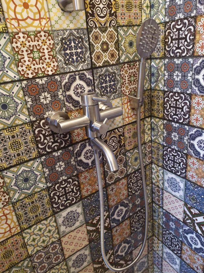 Апартаменти Світлий Ранок Та Затишний Вечір รีฟเน ภายนอก รูปภาพ